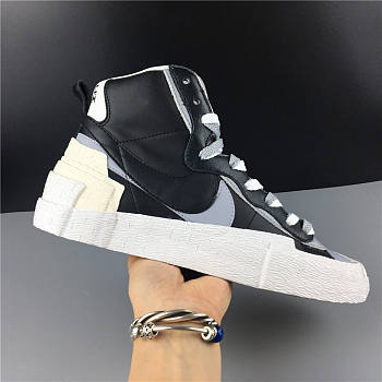 Nike Blazer Mid sacai Black Grey  BV0072-002