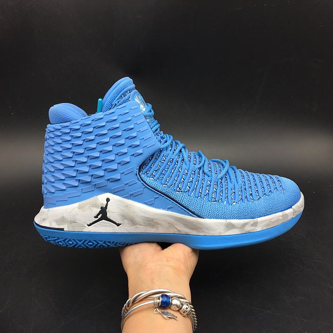 Air Jordan XXXII Low UNC Win Like 82 AA1256-401 - 1