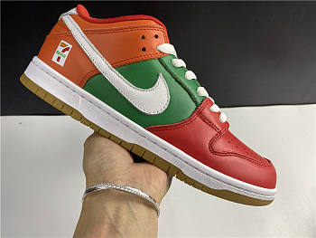 Nike SB Dunk Low 7 Eleven CZ5130-600 