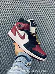 Air Jordan 1 Mid SE Gold Pendants CZ4385-016 - 1