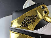 Air Jordan 1 Mid SE “Metallic Gold” 554727-156 - 5