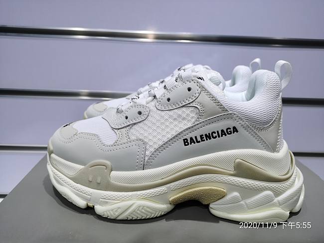 Balenciaga Triple S White 483546W06F19000  - 1