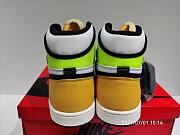 Air Jordan 1 High OG “University Gold” 555088-118 - 4