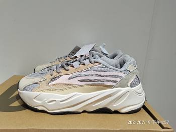 Adidas Yeezy Boost 700 V2 Cream GY7924