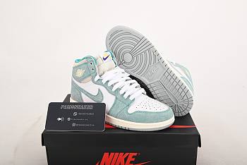 Air Jordan 1 Retro High Turbo Green 555088-311