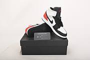 Air Jordan 1 Retro Mid  - 2