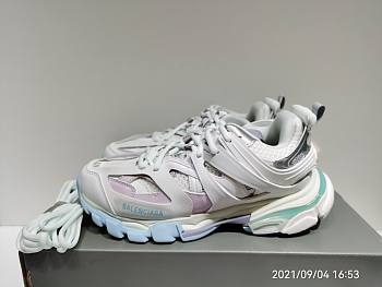 Balenciaga Track 2.0 542436W3AC4
