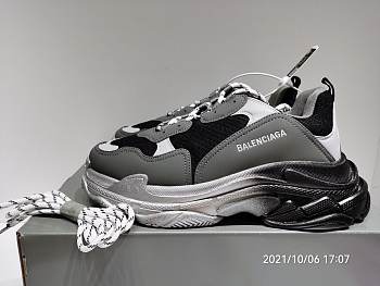 Balenciaga Triple S Black Grey Silver Gradient 