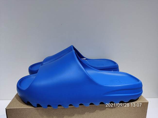 Yeezy Slide Blue - 1
