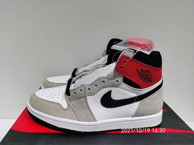 Air Jordan 1 Retro High Light Smoke Grey Red 555088-126 - 1
