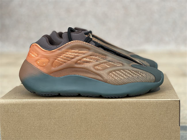 Adidas Yeezy 700 V3 Copper Fade GY4109 - 1