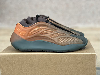 Adidas Yeezy 700 V3 Copper Fade GY4109