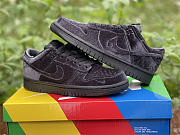Dover Street Market x SB Dunk Low “Triple Black” DH2686-002 - 2