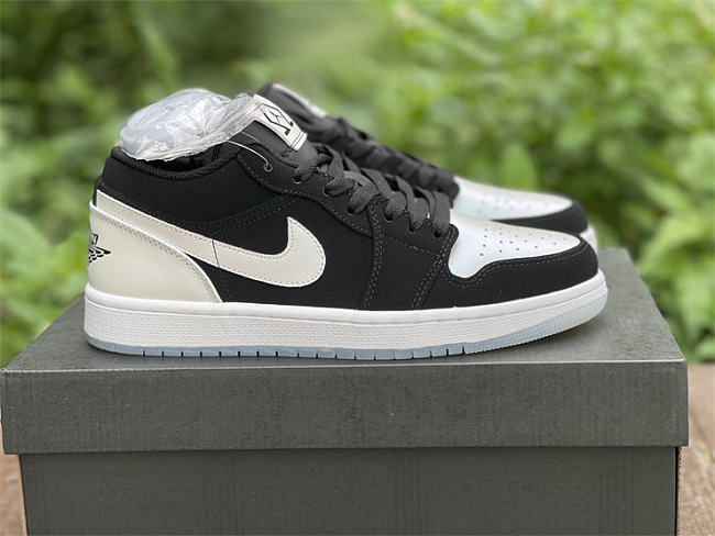 Air Jordan 1 Low Black White DH6931-001 - 1