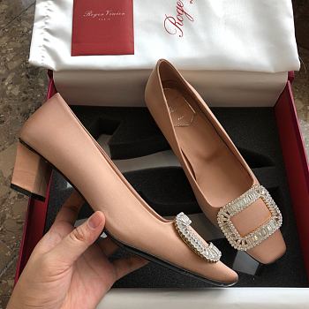 Roger Vivier Trompette Buckle Beige Pumps