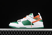 SB DUNK LOW WHITE/GREEN/ORANGE 304292-040  - 1