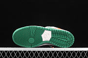 SB DUNK LOW WHITE/GREEN/ORANGE 304292-040  - 5