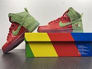 Dunk SB Nike SB Dunk High “Strawberry Cough CW7093-600 - 4