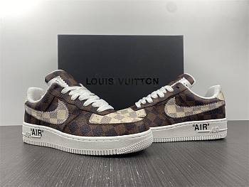 LV Trainer Sneaker LV 002314