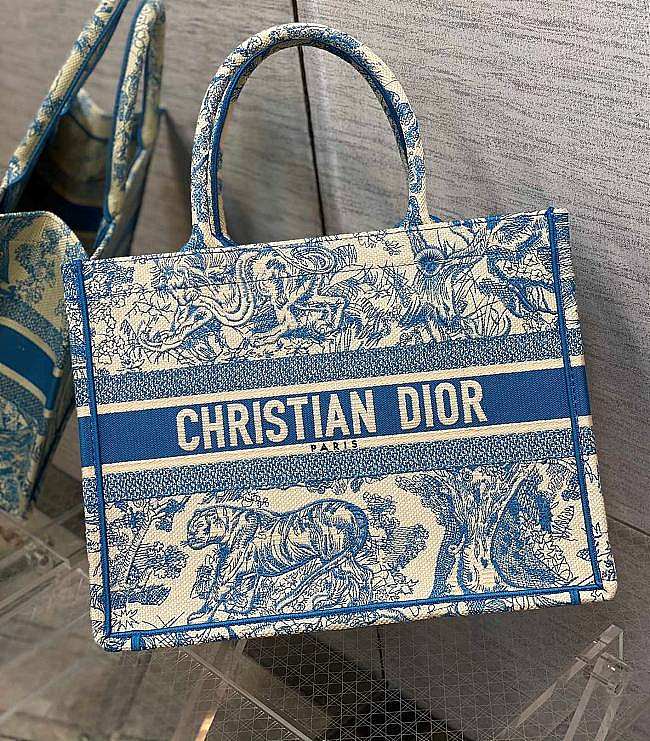 Dior book tote blue tiger 36cm 2022 - 1