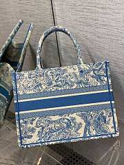 Dior book tote blue tiger 36cm 2022 - 4