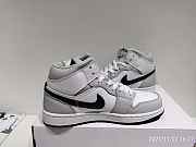 Air Jordan 1 Mid Light Smoke Grey BQ6472-015  - 2