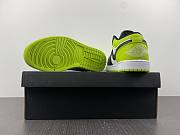 Air Jordan 1 Low Snakeskin Vivid Green (Women's) DX4446-301 - 3