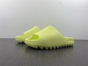  YEEZY SLIDE 'GLOW GREEN' 2022 GW1931