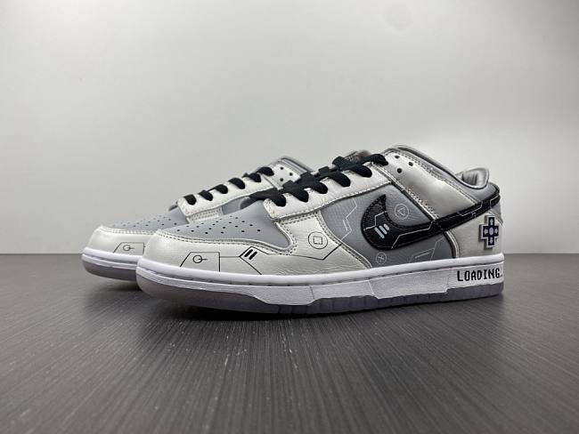 SB Dunk Low low-top gray and black video game color three-dimensional button shoes DD1768-400 - 1