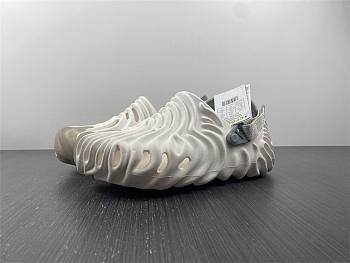 Crocs x Salehe Bembury Fingerprint Hole Shoes Dongwan Production 207393-1CN