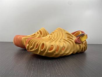 Crocs x Salehe Bembury Fingerprint Sneakers Orange God Version 1 Item No. 207393-837