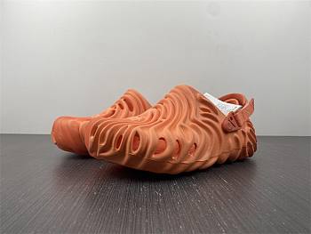 Crocs x Salehe Bembury fingerprint hole shoes orange God version 1 Item No.207393-6RL