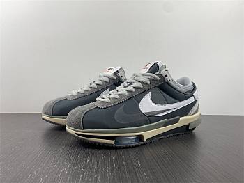 Nike New Sacai x Nk Zoom Cortez 4.0 Deconstructed Dad Style Thick Bottom Carbon Gray White Army Green DQ0581-001