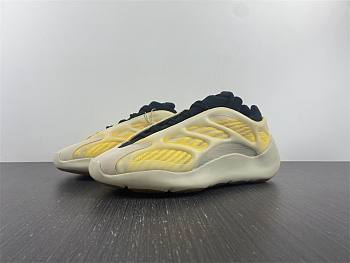 Adidas Yeezy 700 V3 white and yellow HP5425