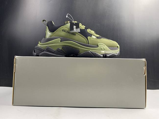 Balenciaga Triple S 001 - 1