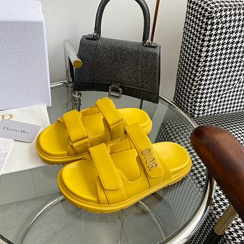 Dior sanda yellow 002