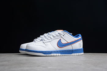 DUNK LOW PRO SB MEDICOM 1 WHITE/COLLEGE BLUE 304292-142 