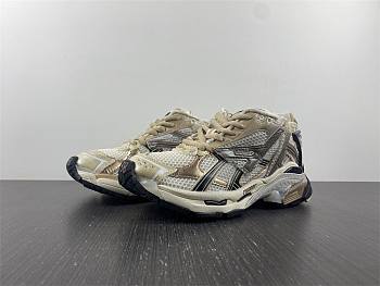 Balenciaga Runner Beige Black White 677403W3RB39891