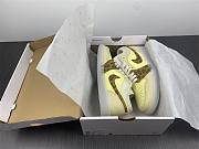 Air Jordan 1 Low SNKRS Day (Women's) DN6998-700 - 2