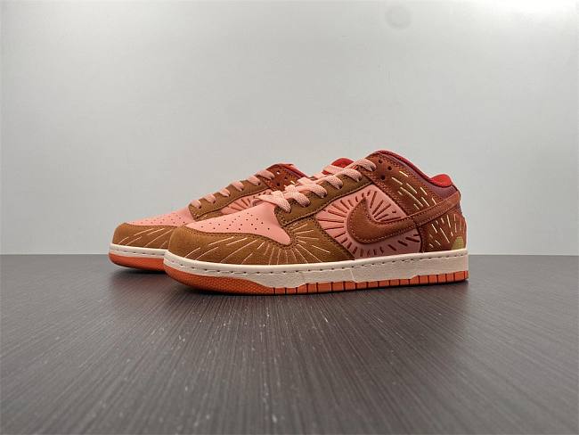 NIKE DUNK LOW Dirty Orange Sunflower DO6723-800 - 1