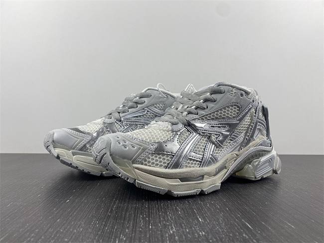 balenciaga runners womens silver