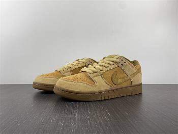 Nike NIKESB Dunk Low Wheat Original Version H 883232-700