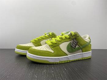 Nike SB Dunk Low Pro 'Sour Apple' DM0807-300