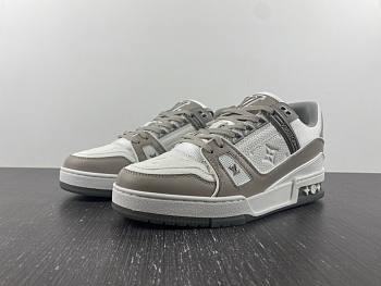 LOUIS VUITTON TRAINER SNEAKER GREY 1A8KB8