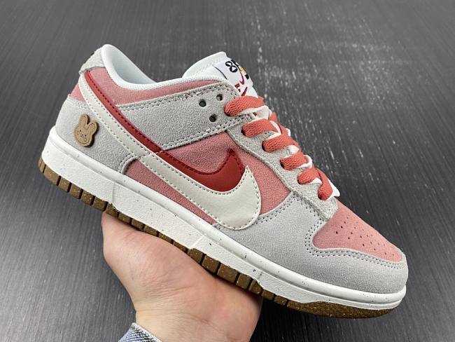 Nike Dunk Low SE DO9457-110 - 1