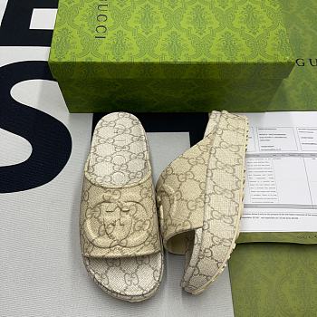 Gucci Men's slide sandal with Interlocking G 725535 JAAC6 9742