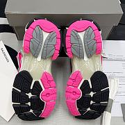 Balenciaga Runner Sneaker in neon pink 677402W3RBN9155 - 3