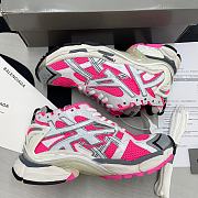 Balenciaga Runner Sneaker in neon pink 677402W3RBN9155 - 6