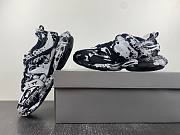  Balenciaga Track Graffiti Black White  542023W3RRA1090 - 2
