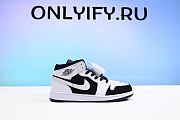 Air Jordan 1 Mid White Black 554724-113 - 1